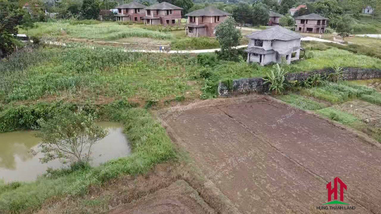 Hình ảnh Bán đất giá rẻ ở Yên Bài Ba Vì 1800m2 có ao gần nhà có thể làm bể bơi