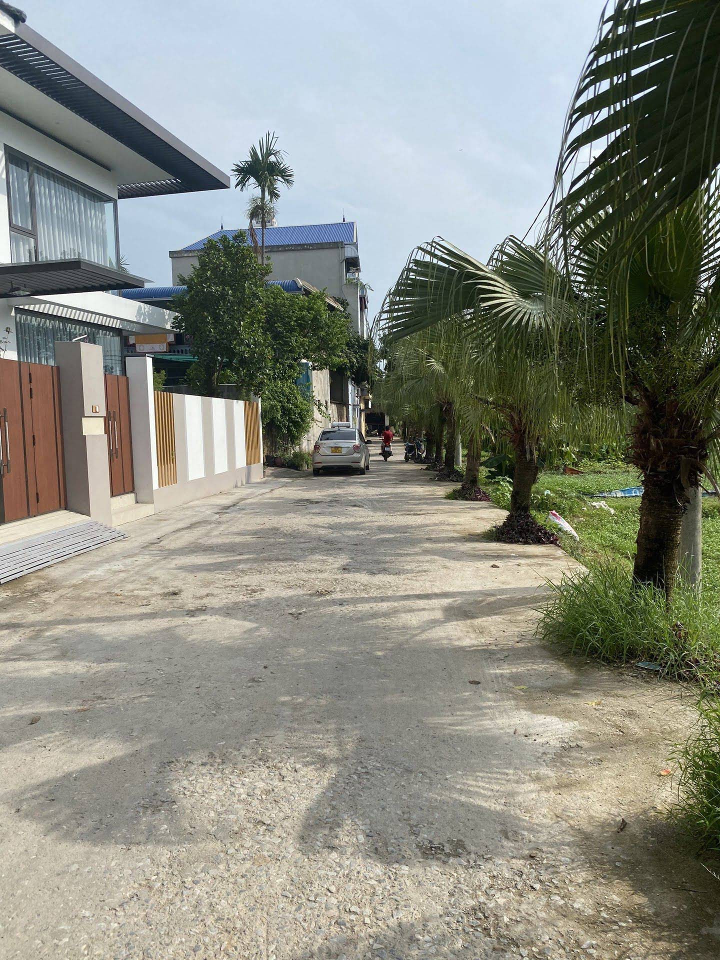 Hình ảnh Chủ nhà nhờ bán mảnh đất ở thị trấn chúc sơn 94.8m2